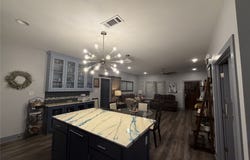 1338 S Pine Street, Grapevine, TX 76051