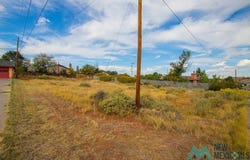 S Cliff Dr, Gallup, NM 87301