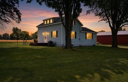 1253 S Waldron Road, Crystal, MI 48818