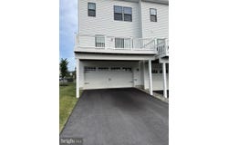 100 ARCADIA Way, EXTON, PA 19341