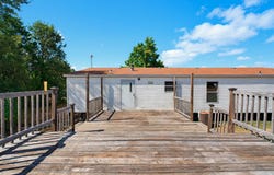 114 Pleasant Grove Loop, Elgin, TX 78621