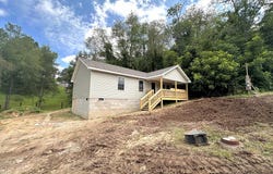 66 GOFF RD, OAK HILL, WV 25901