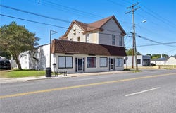 1300 Bainbridge Boulevard, Chesapeake, VA 23324