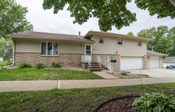 150 4th St SE, LeMars, IA 51031