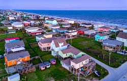 1819 N Pompano Ln, Crystal Beach, TX 77650