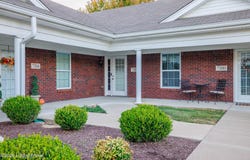 7302 Fox Hollow Way, Louisville, KY 40228