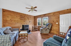 778 Junks Pond Rd, New Albany, PA 18833
