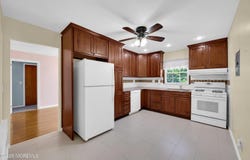 11 Burdette Place, Fairview, NJ 07022