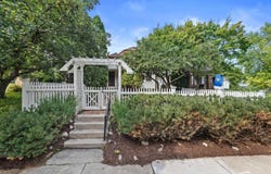 1816 E Beverly Rd, Shorewood, WI 53211