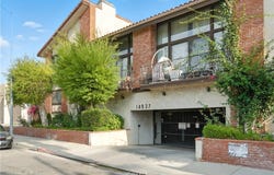 14937 Sherman Way, Van Nuys, CA 91405