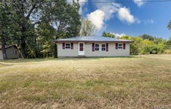 21065 Highway Y, St Robert, MO 65584
