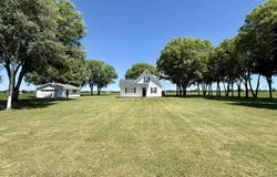 101 E Laporte Road, Merrill, MI 48637