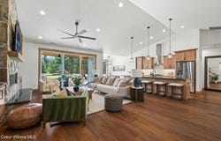 200 Osprey Ln, Sandpoint, ID 83864