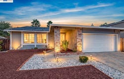 824 Sylvaner Dr, Pleasanton, CA 94566