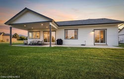 40 Bunker Ln, Blanchard, ID 83804