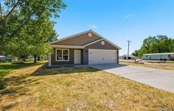 256 Walnut Street, Hawk Point, MO 63349