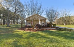 921 Luther Carter, Petal, MS 39465