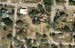 Curtis, Devine, TX 78016