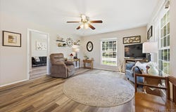 1106 Oak Valley Drive, Cary, IL 60013