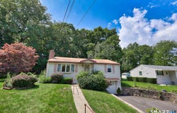 14 Richard Lane, Prospect, CT 06712