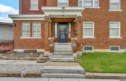 501 SW Western AVE, Topeka, KS 66606