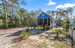 30794 Pine St, Perdido Beach, AL 36530