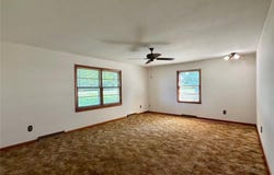 576 E 2700 Avenue, Ramsey, IL 62080