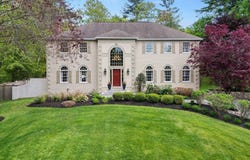 28 Hearthstone Pl, Andover, MA 01810