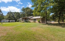 7677 Sturrock Rd, Gilmer, TX 75645