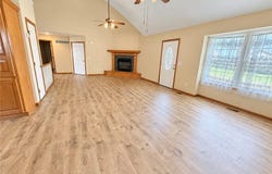 809 SW Graystone Drive, Grain Valley, MO 64029
