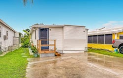 3726 Hula Cir, Ruskin, FL 33570