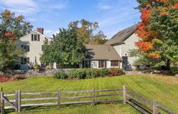 5 Old Manchester Road, Amherst, NH 03031
