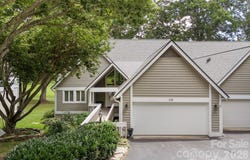 128 Overlook Drive, Flat Rock, NC 28731