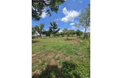 305 WALTOM AVE, Jourdanton, TX 78026