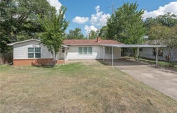 404 Day Avenue, Bryan, TX 77801