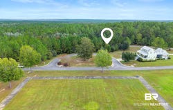 10 Hampstead Circle, Loxley, AL 36551