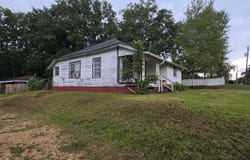523 E College Ave, Wiggins, MS 39577