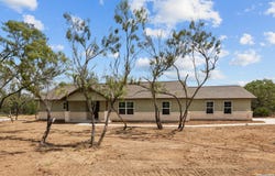 117 Sylas Hayes Loop, Pleasanton, TX 78064