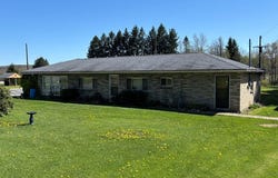 1331 W Pitt Street, Jennerstown, PA 15547