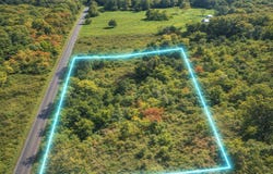 8550 Ridge Rd, Hammondsport, NY 14840