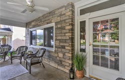 16 E Gaskill Ave, Jeannette, PA 15644