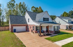 6099 Hickory Point Drive, Walls, MS 38680