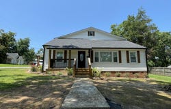 404 S Jackson St, Ripley, MS 38663