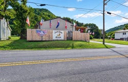 605 E 5th Street, Damascus, VA 24236