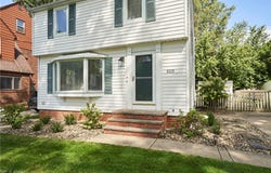 5215 Mayview Road, Lyndhurst, OH 44124