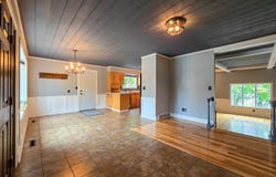 2537 NW 10th Ave, Minot, ND 58703
