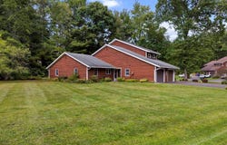 165 Ledge Road, Kingston, NY 12401