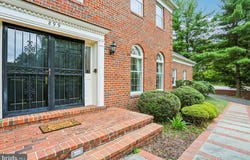 899 LINGANORE DR, MCLEAN, VA 22102