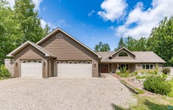 5347 Maple Grove Rd, Hermantown, MN 55811