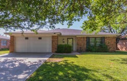 7411 JAMESON Drive, Amarillo, TX 79121